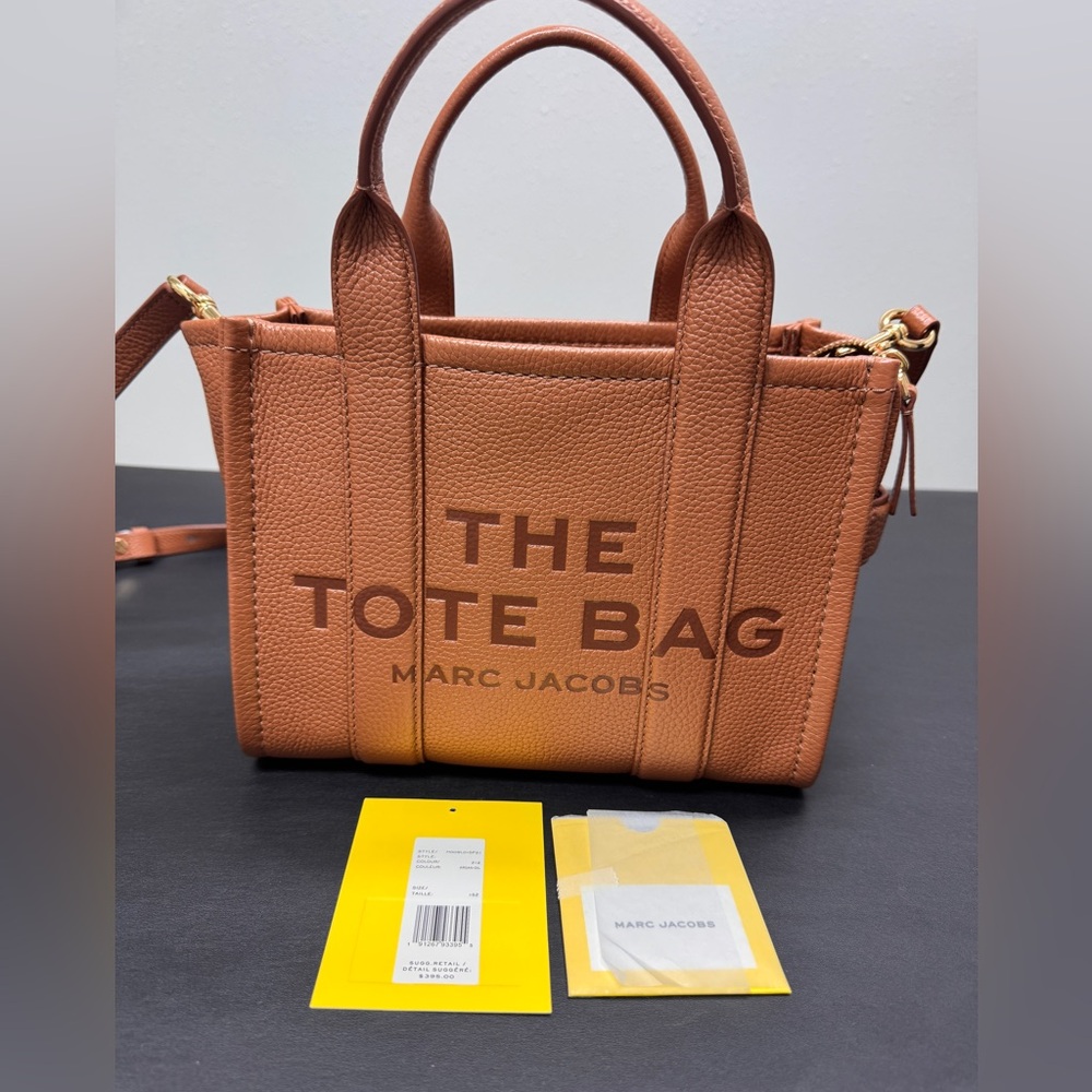 Marc Jacobs The Tote Bag in Argan Oil